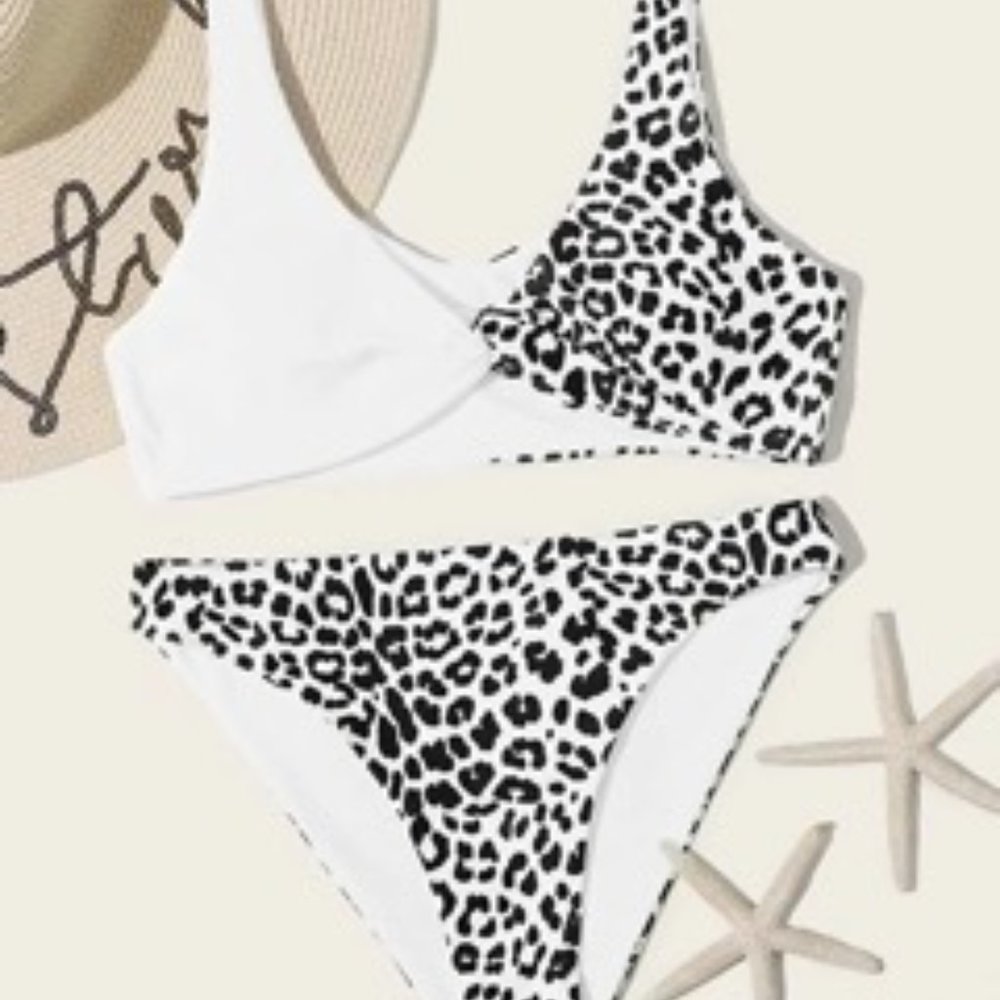 SHEIN Contrast Leopard Twist Bikini Swimsuit